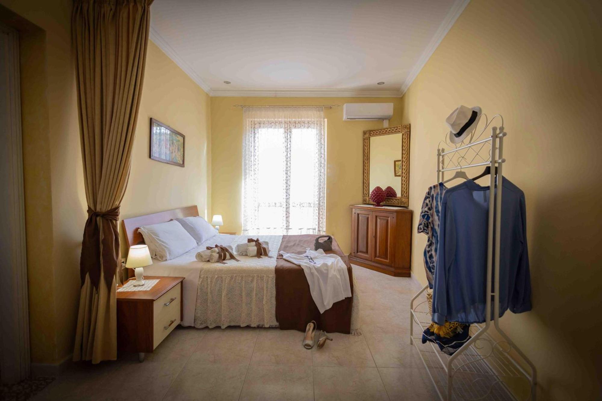 Sunshine Apartments Trappeto  Ngoại thất bức ảnh