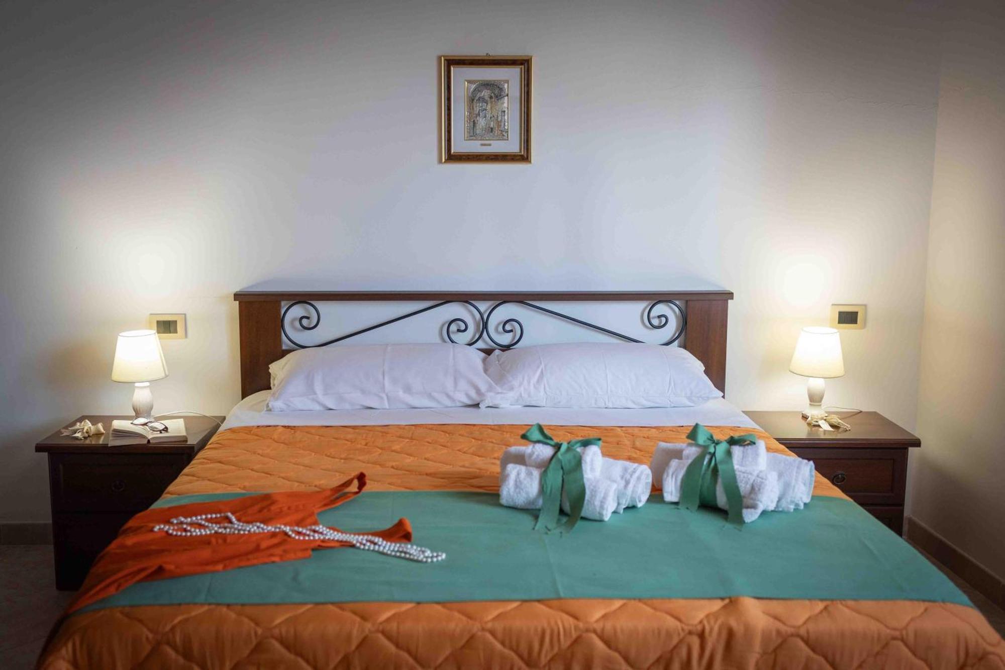 Sunshine Apartments Trappeto  Ngoại thất bức ảnh